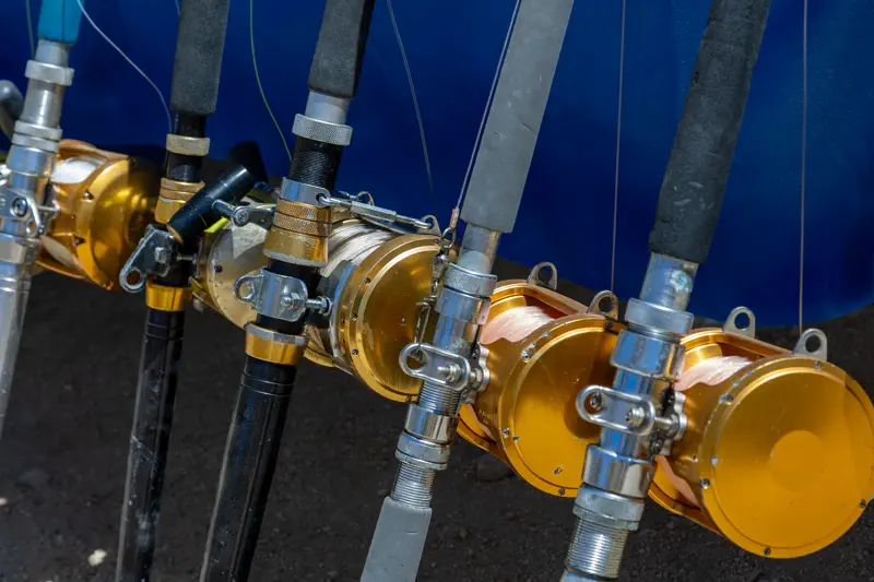 Lever-drag reels