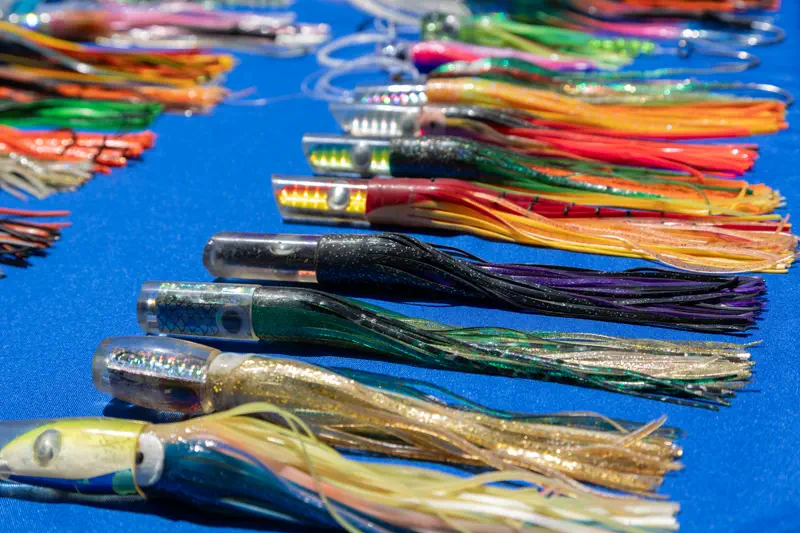 Skirted trolling lures